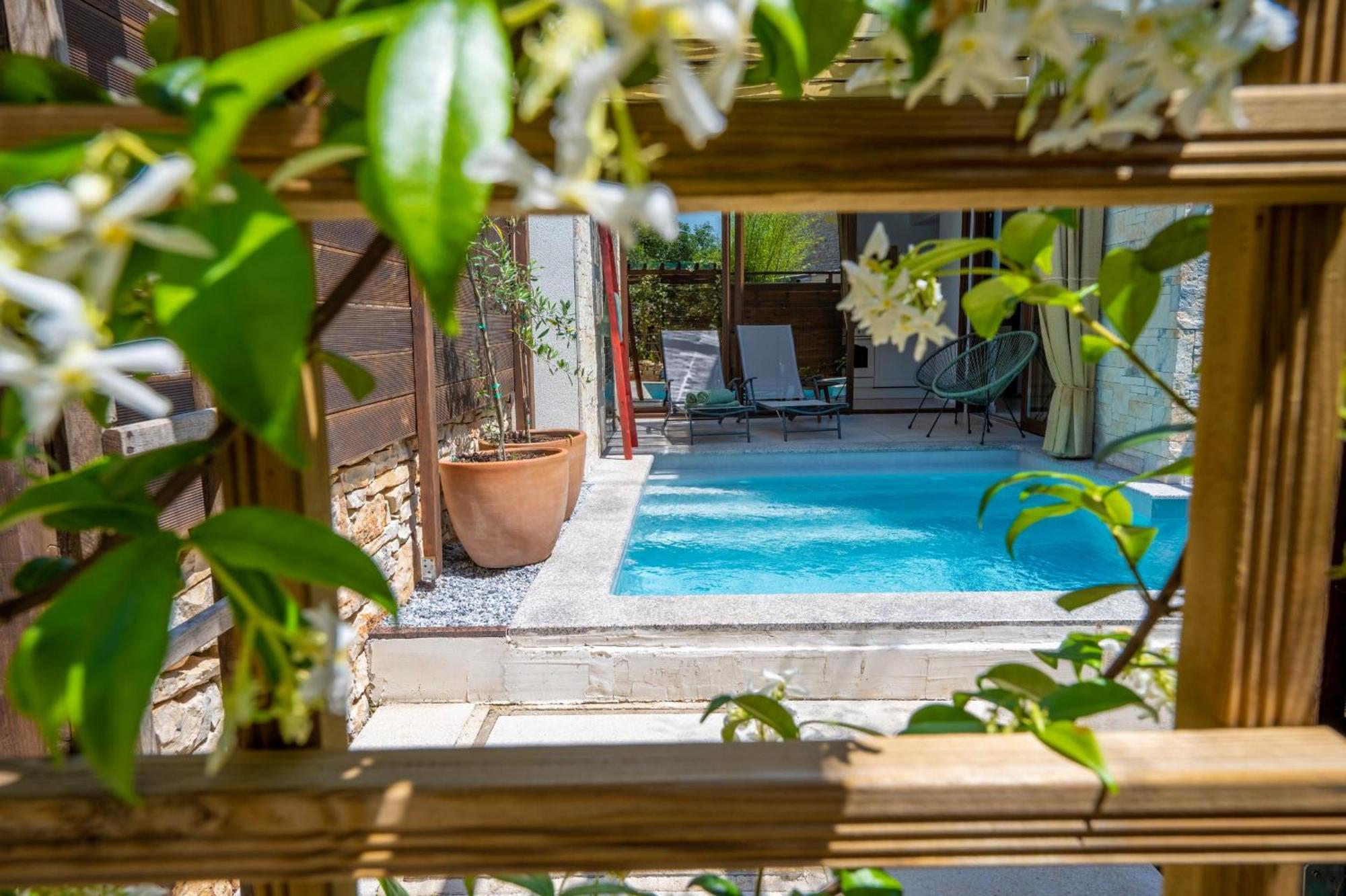 Villa Nascosta *